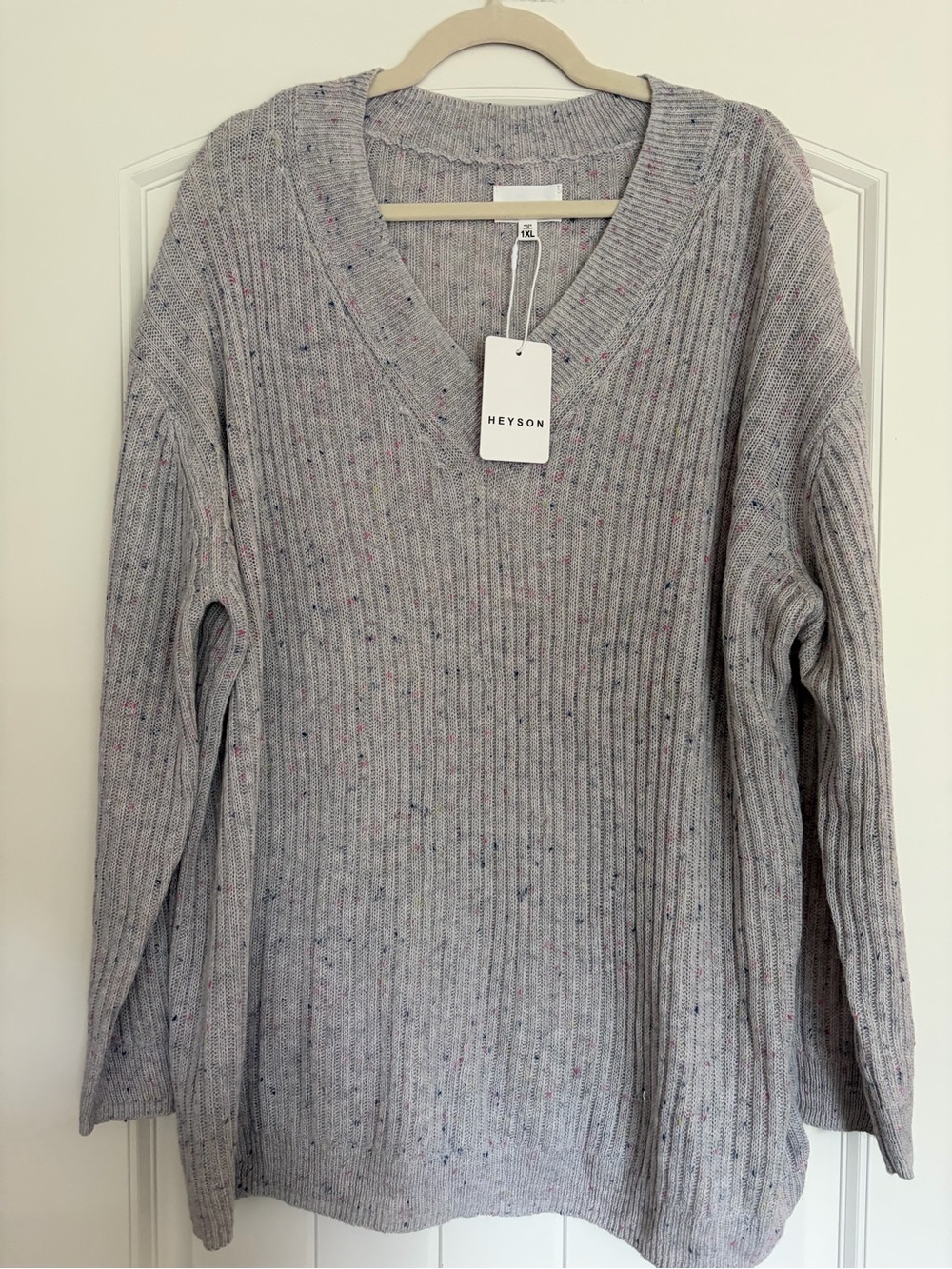 Heyson Women's Light Gray Ribbed V-Neck Sweater